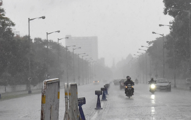 Cyclone Yaas to hit Odisha around noon, Bengal on alert