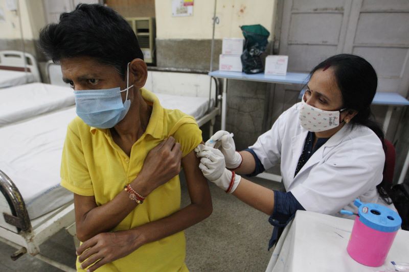India's cumulative Covid-19 vaccine coverage touches 18.70 cr: Health Ministry