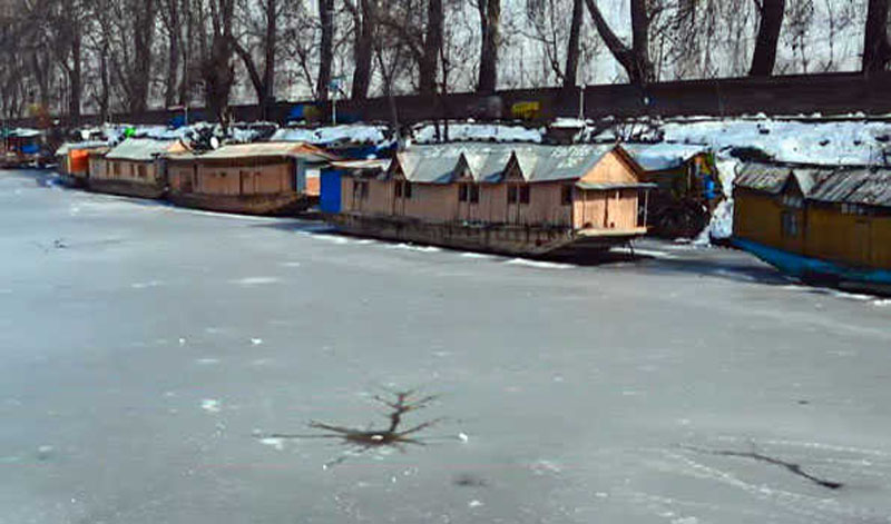 Jammu and Kashmir: Srinagar city records coldest night in 30 years