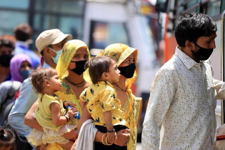 Maharashtra reports over 55000 fresh Covid cases, hospitals face oxygen shortage