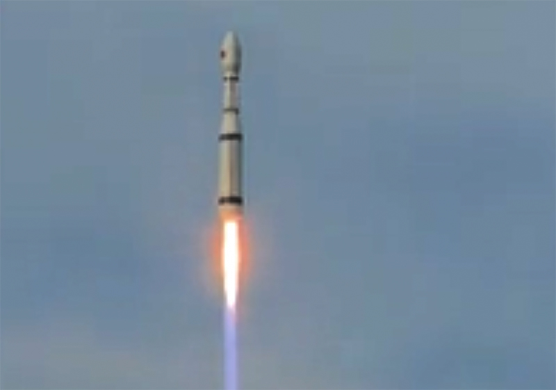 China successfully launches three Shiyan research satellites