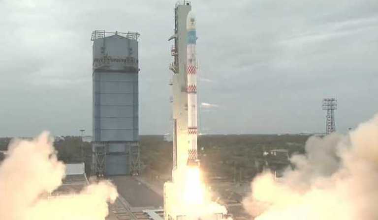 Technical hitch develops in maiden launch of new ISRO rocket