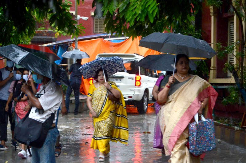 Cyclone Ashani gradually loses its strength, turns into deep depression in West Bengal