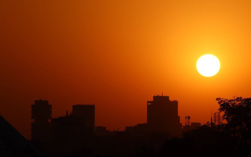 Delhi is bracing heatwave for today, temperature may dip this weekend
