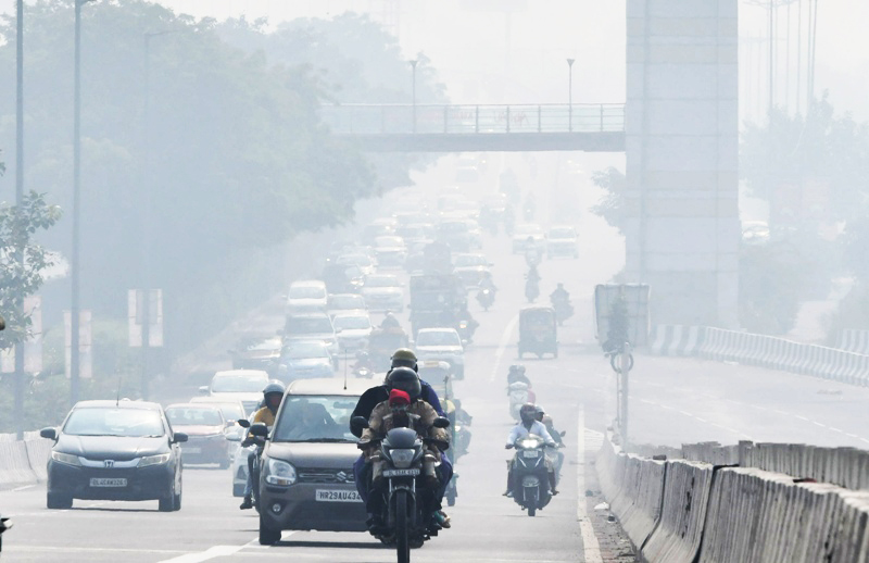 Delhi air quality plunges to severe category, minimum temp settles at 5.8 degrees C