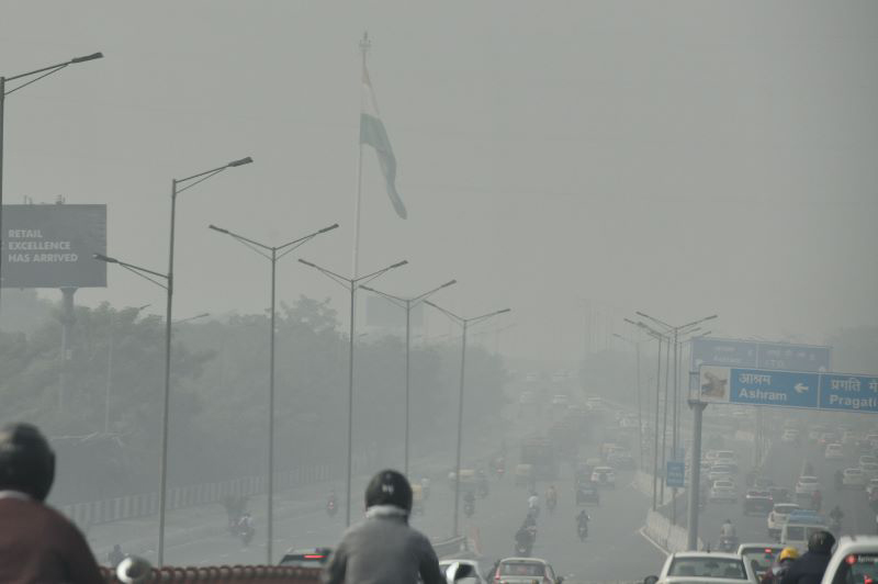 Delhi: Air quality plunges into 'severe' category, AQI crosses 400 marks at various places
