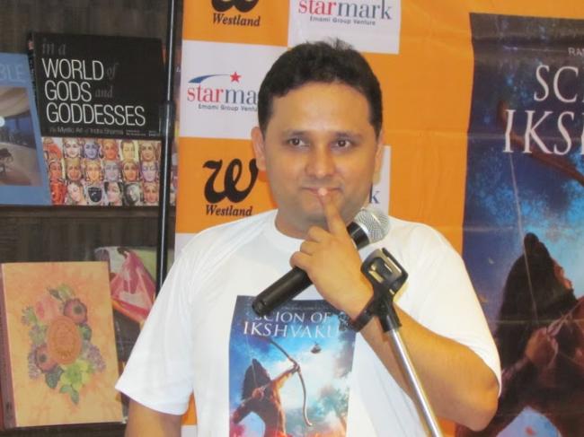 Author Amish wows readers with the launch of Scion of Ikshvaku in Kolkata