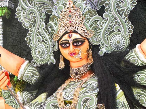 Mahasaptami ups spirit among festive frenzy Kolkatans