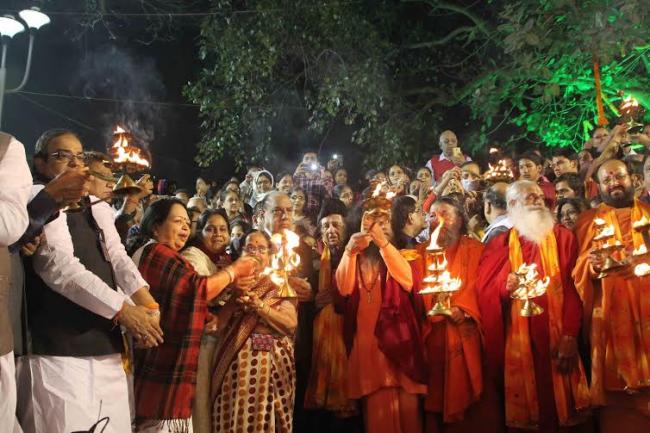 Kolkata: Marwari Federation organises Mahar Aarti on Makar Sakranti