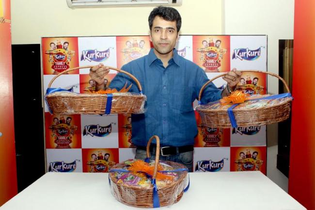 Kolkata: Tollywood actor Abir Chatterjee receives Indiaâ€™s 1st ever family food train