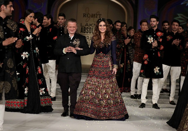 A royal Grand Finale by Rohit Bal concludes LakmÃ© Fashion Week Summer/Resort 2016