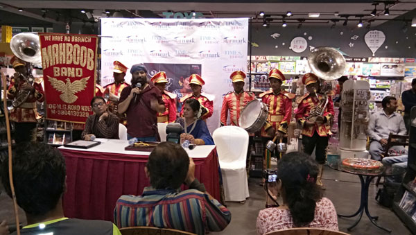 Singer donates part of music album sale proceeds for welfare of Kolkata's Mehboob Band