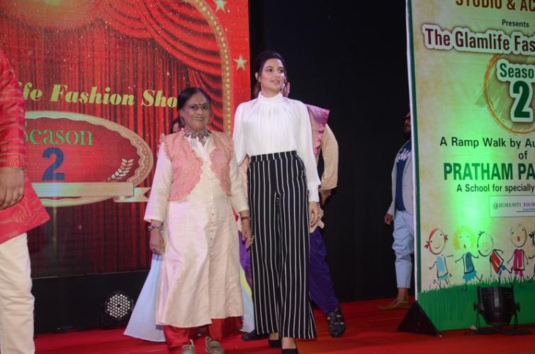 Subhasree Ganguly inaugurates The Glam Life Fashion Show