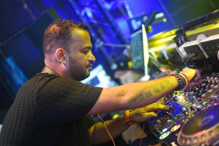 Get rocking with DJ Sandy this Saturday at Monkey Bar in Kolkata