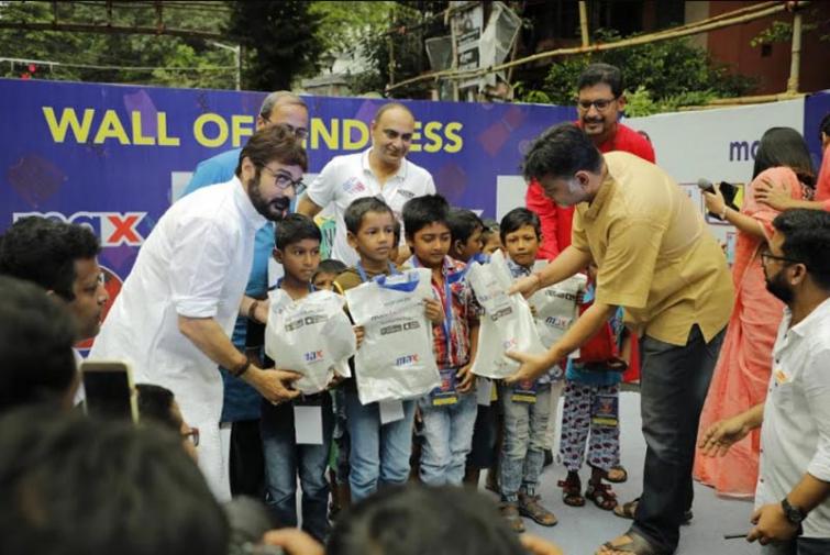 Samaj Sebi and Max Fashion together create Wall of Kindness for under-privileged children