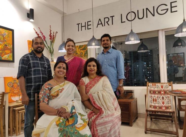 Aparna Banerjee with the artists