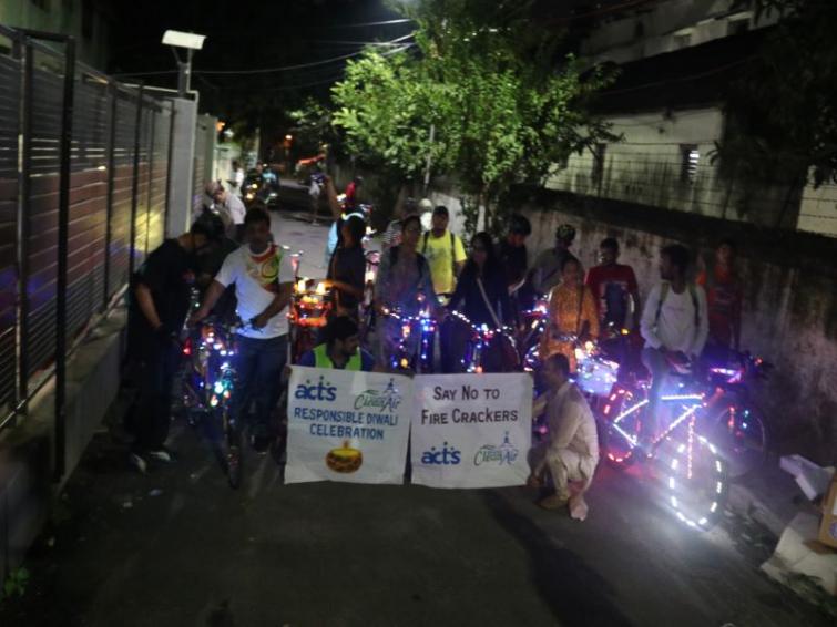 Cycle-with-lights ride organised to spread the message of Responsible Diwali