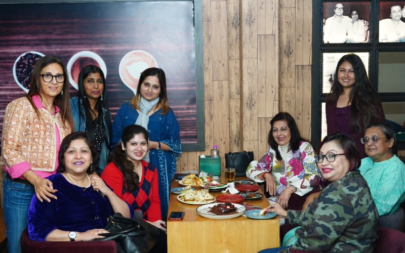 Calcutta's musical cafe Pancham er Adday hosts Christmas High Tea