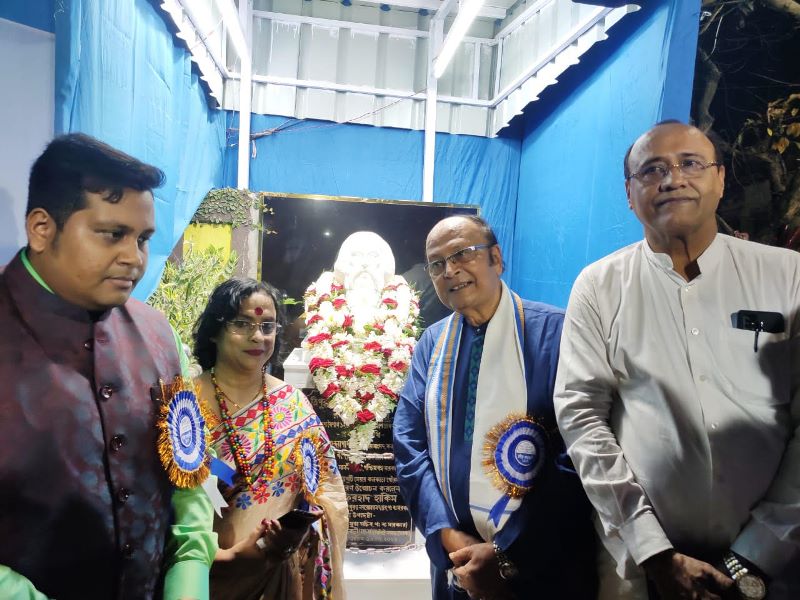 Central Kolkata free library installs marble bust of Rabindranath Tagore