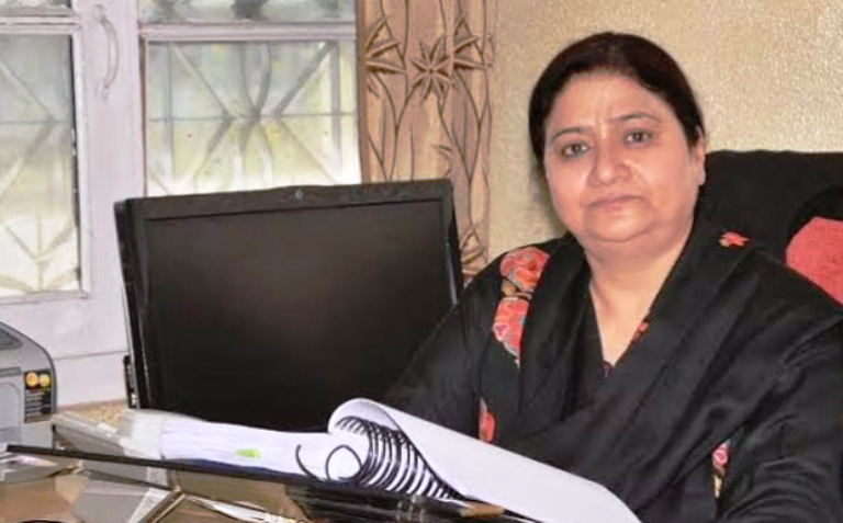 Prof Neelofer Khan to take over as first woman VC of Kashmir University
