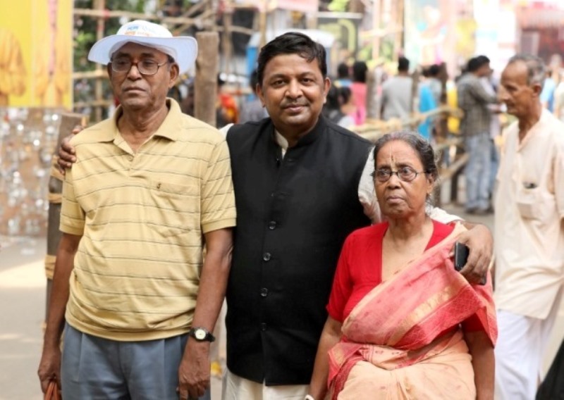 Kolkata: 1,000 senior citizens to take a guided tour of Durga puja pandals