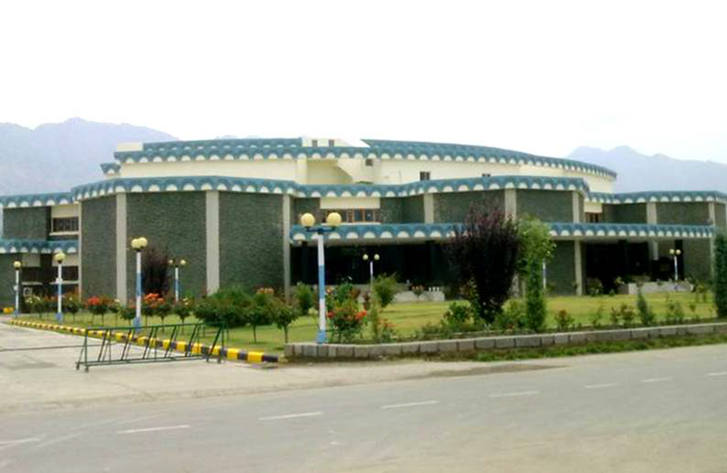 Kashmir University hosts Second National Delphic Summit to promote art and culture in UT