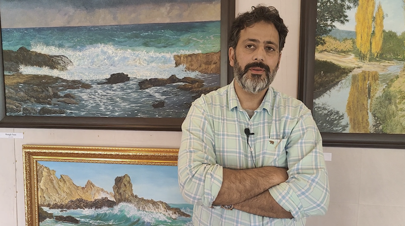 Artistic expression beyond medicine: Srinagar-based oncologist brushes his emotions on canvas