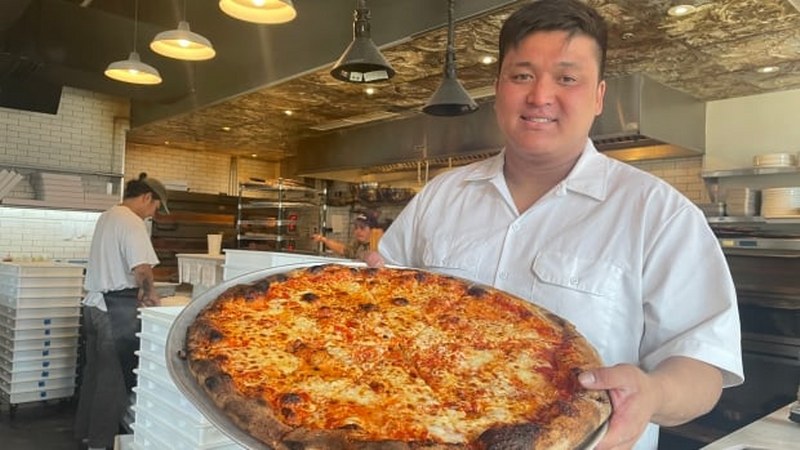 Ontario's Hamilton restaurant wins international award for best cheese pizza slice