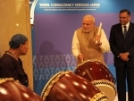 Japan: PM Modi plays drums 