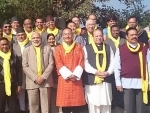 Modi, Sharif shake hands at SAARC retreat