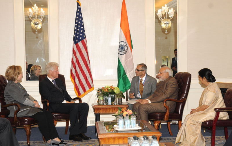 PM Modi meets Hillary and Bill Clinton
