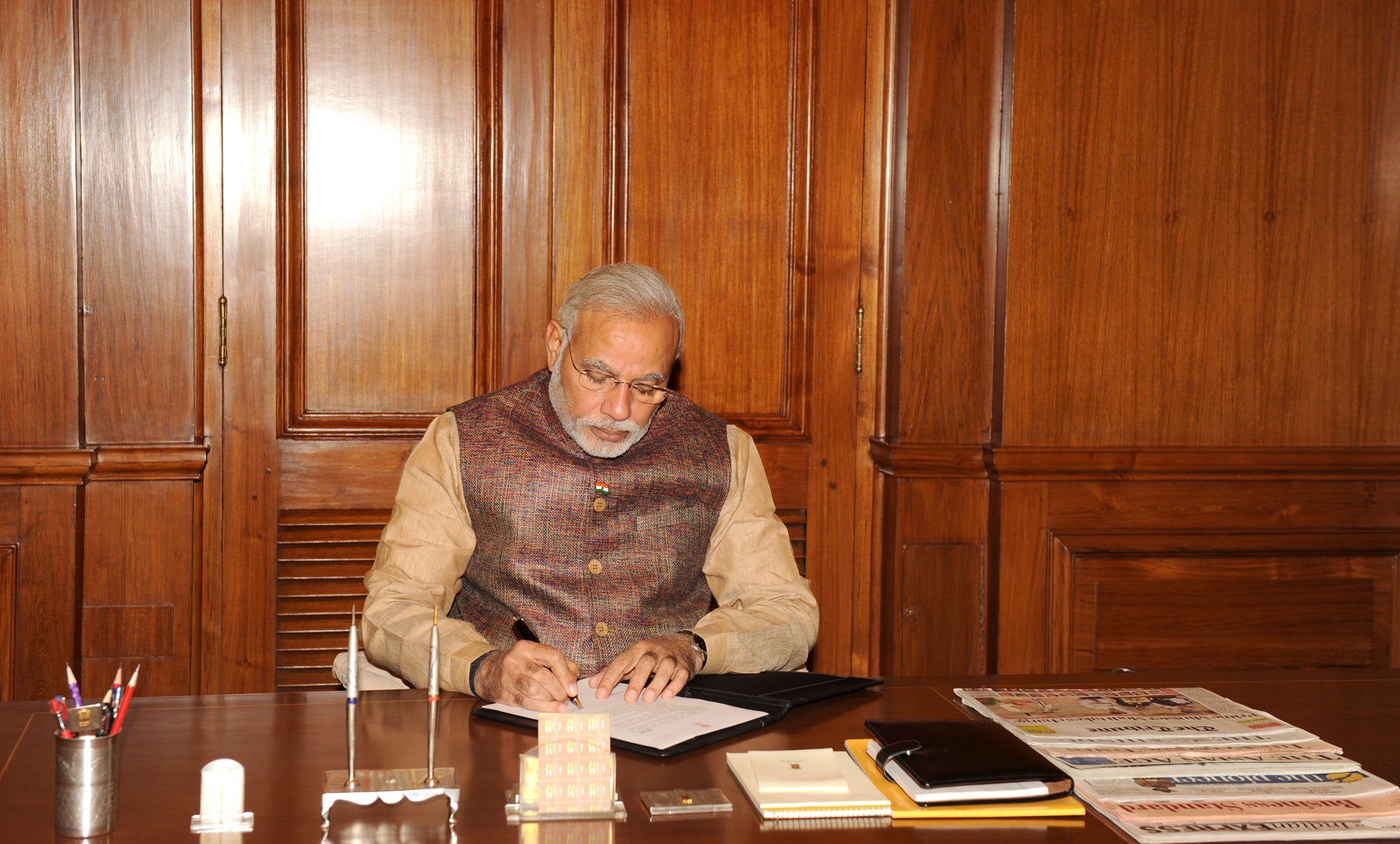 PM Modi wishes President Mukherjee from Siachen