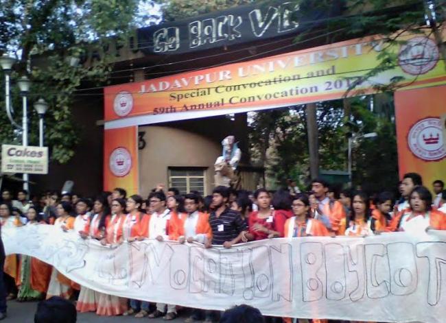 JU students boycott convocation