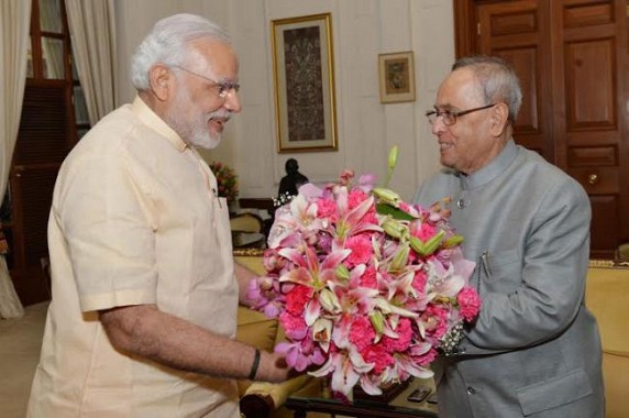PM Modi greets Prez Mukherjee on his birthday