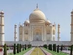 After deportation row, Orlando Bloom visits the Taj Mahal