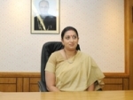 Gandhis do not have to work in the sun,Sushma Swaraj has to toil : Smriti Irani