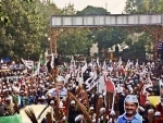  Arvind Kejriwal begins big roadshow ahead of filing nomination