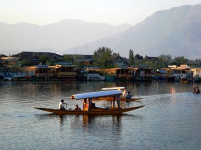 Kashmir on flood alert, people asked to move to safety 