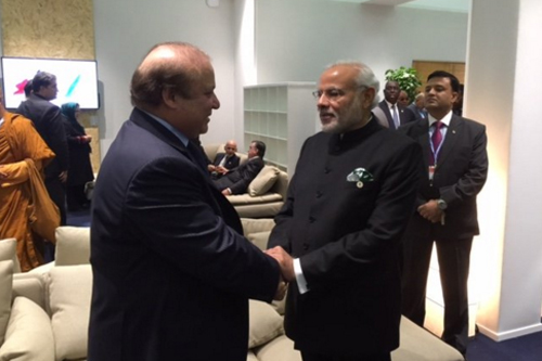 PM Modi meets Nawaz Sharif in Paris on climate summit sidelines 