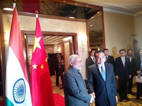 Narendra Modi meets Chinese Premier Li Keqiang