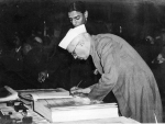 Congress wants Nehru back in text book
