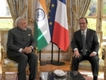Francois Hollande to visit India today 