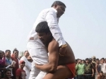 Angry wrestler throws Bihar lawmaker down as he tries to give wrestling tips