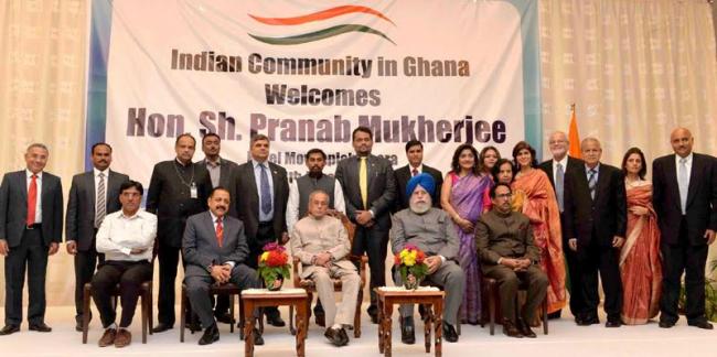 President Pranab Mukherjee meets Indian community in Ghana 