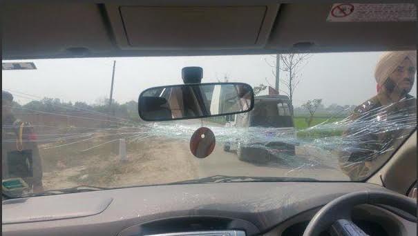 Ludhiana: Delhi CM's car attacked, hints at Congress' involvement