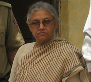 UP poll campaign : Sheila Dikshit begins three-day bus tour for mass contact