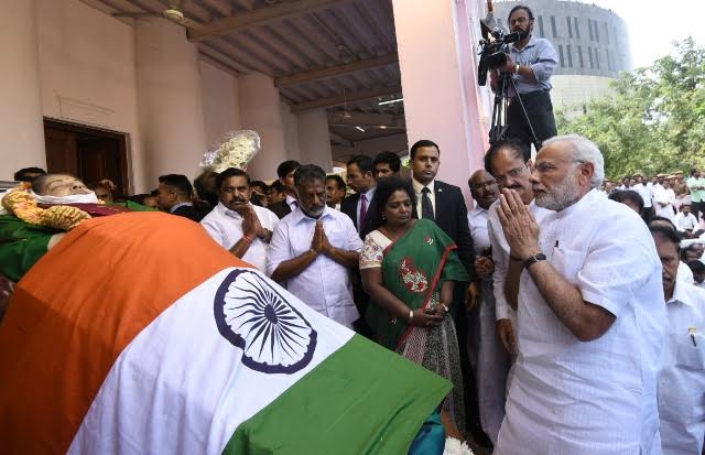 People from all walks of life pay tributes to late CM J Jayalalithaa