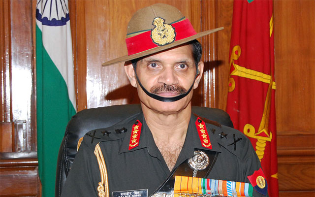 Army Chief reviews situation in J&K