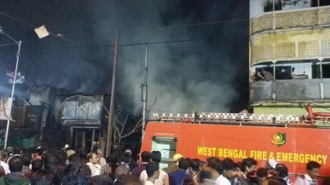 Fire breaks out in Howrah warehouse, 2 injured