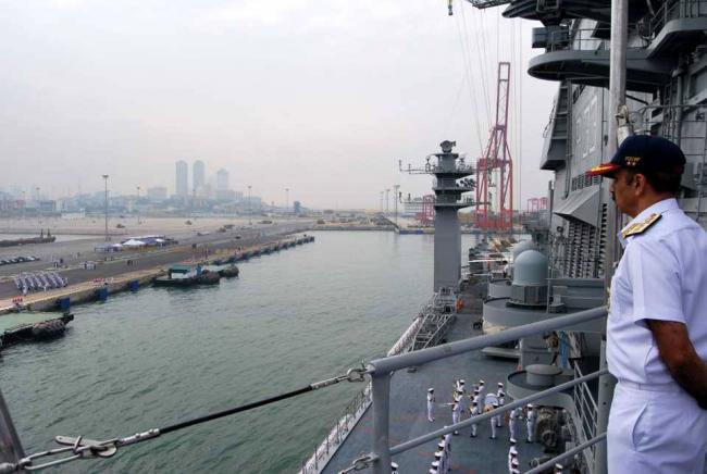 Indian warships visit Colombo